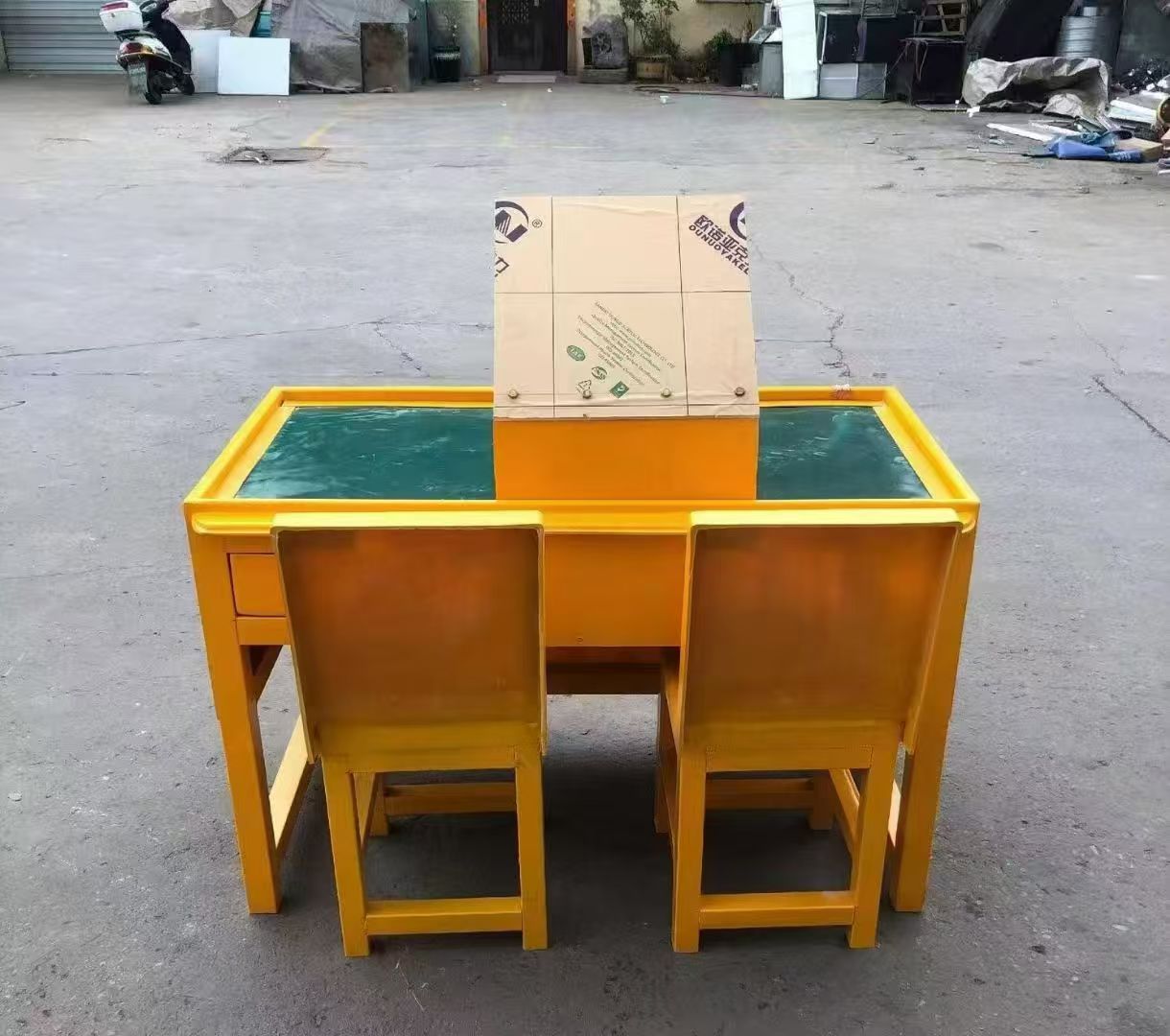 阜沙镇防静电导通桌井下煤矿火工品发放桌：危险品流转的安全守护者